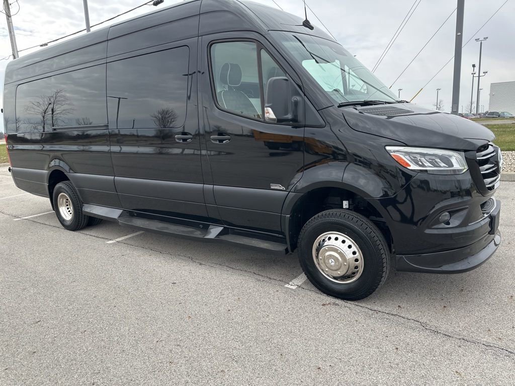 Used 2023 Mercedes-Benz Sprinter 3500 image 30