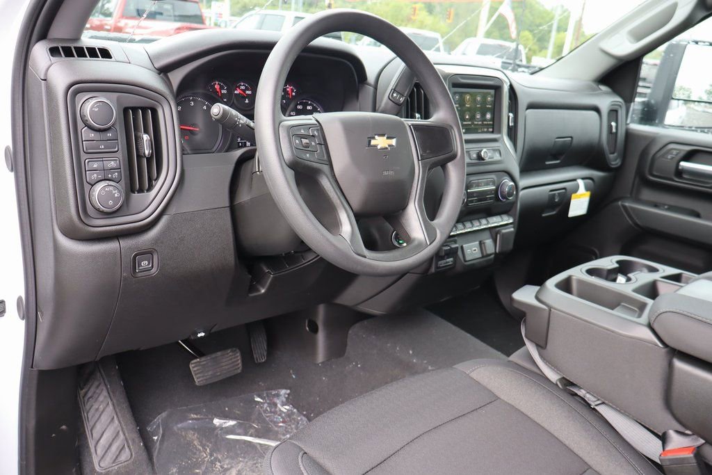 New 2025 Chevrolet Silverado 2500 Custom w/ Custom Value Package image 6