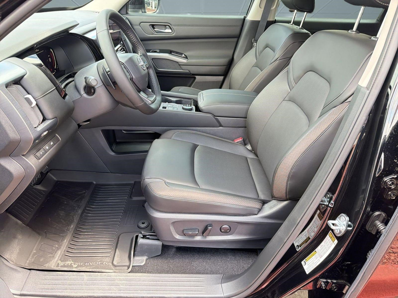 New 2026 Nissan Pathfinder SL image 5