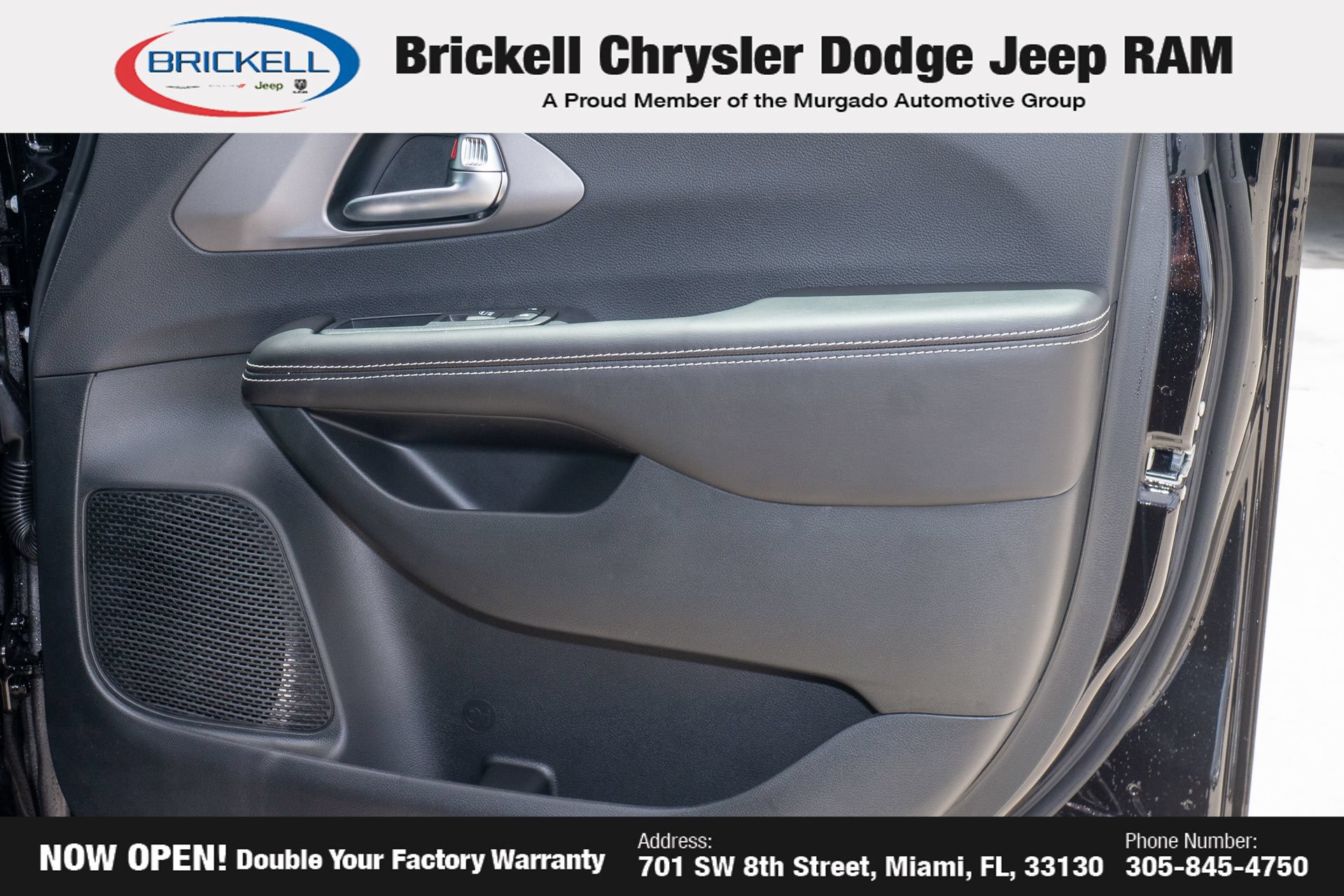 New 2027 Chrysler Pacifica Select FWD image 11