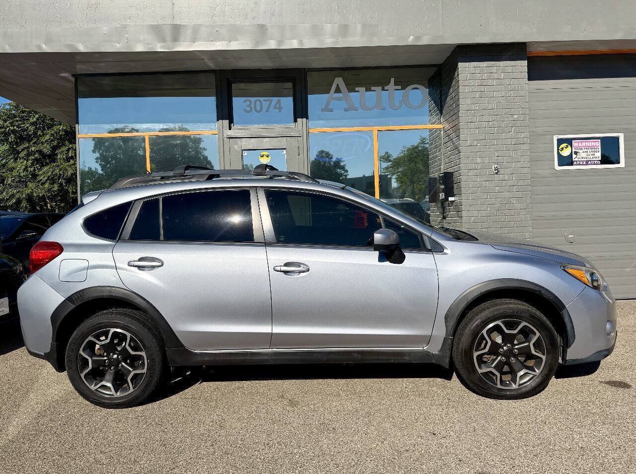 Used 2015 Subaru Crosstrek 2.0i Premium AWD/4WD image 2