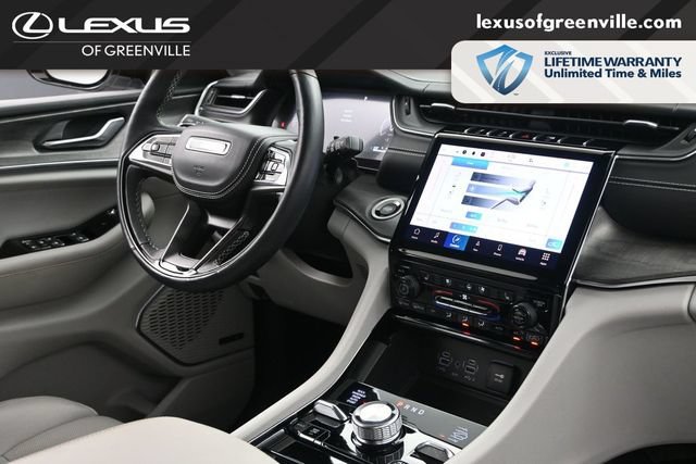 Used 2023 Jeep Grand Cherokee L Overland w/ Advanced Protech Group III AWD/4WD image 33