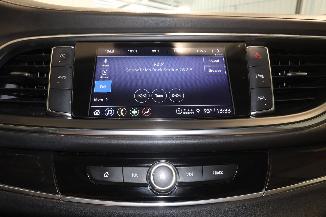 Used 2024 Buick Enclave Essence w/ Sport Touring Edition AWD/4WD image 12