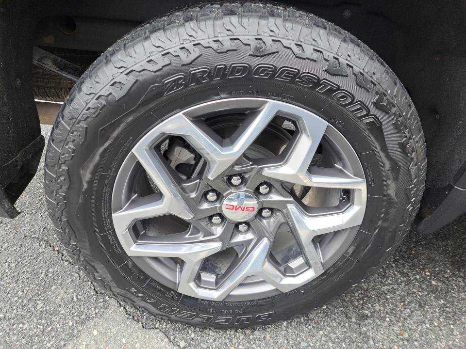 Used 2023 GMC Sierra 1500 SLT w/ SLT Premium Package AWD/4WD image 18