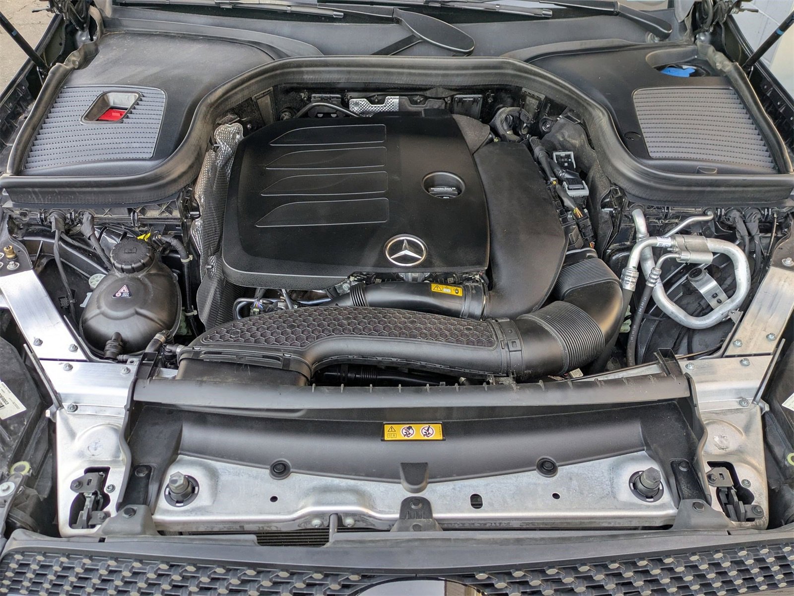 Used 2021 Mercedes-Benz GLC 300 4MATIC Coupe image 23