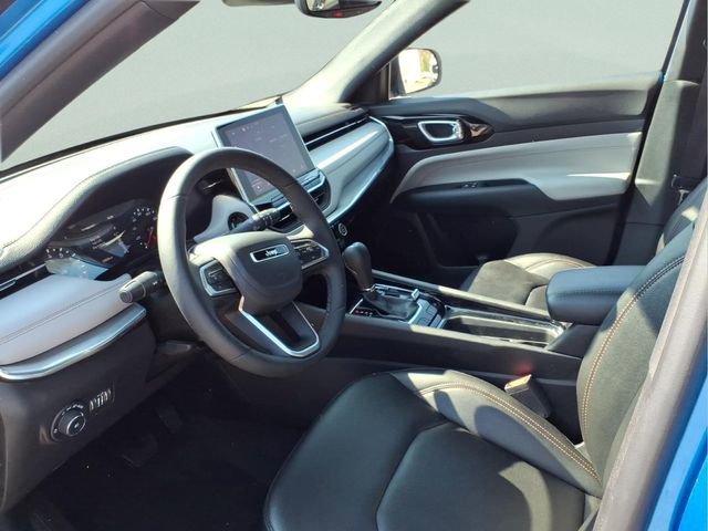 Used 2024 Jeep Compass Limited image 11