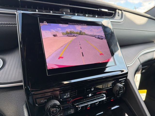 New 2025 Jeep Grand Cherokee Altitude RWD image 15
