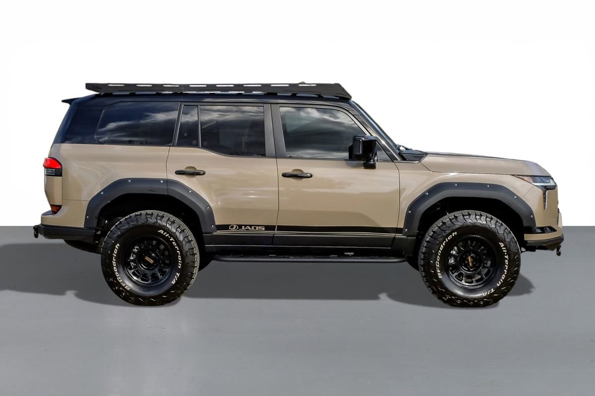 Used 2025 Lexus GX 550 image 5