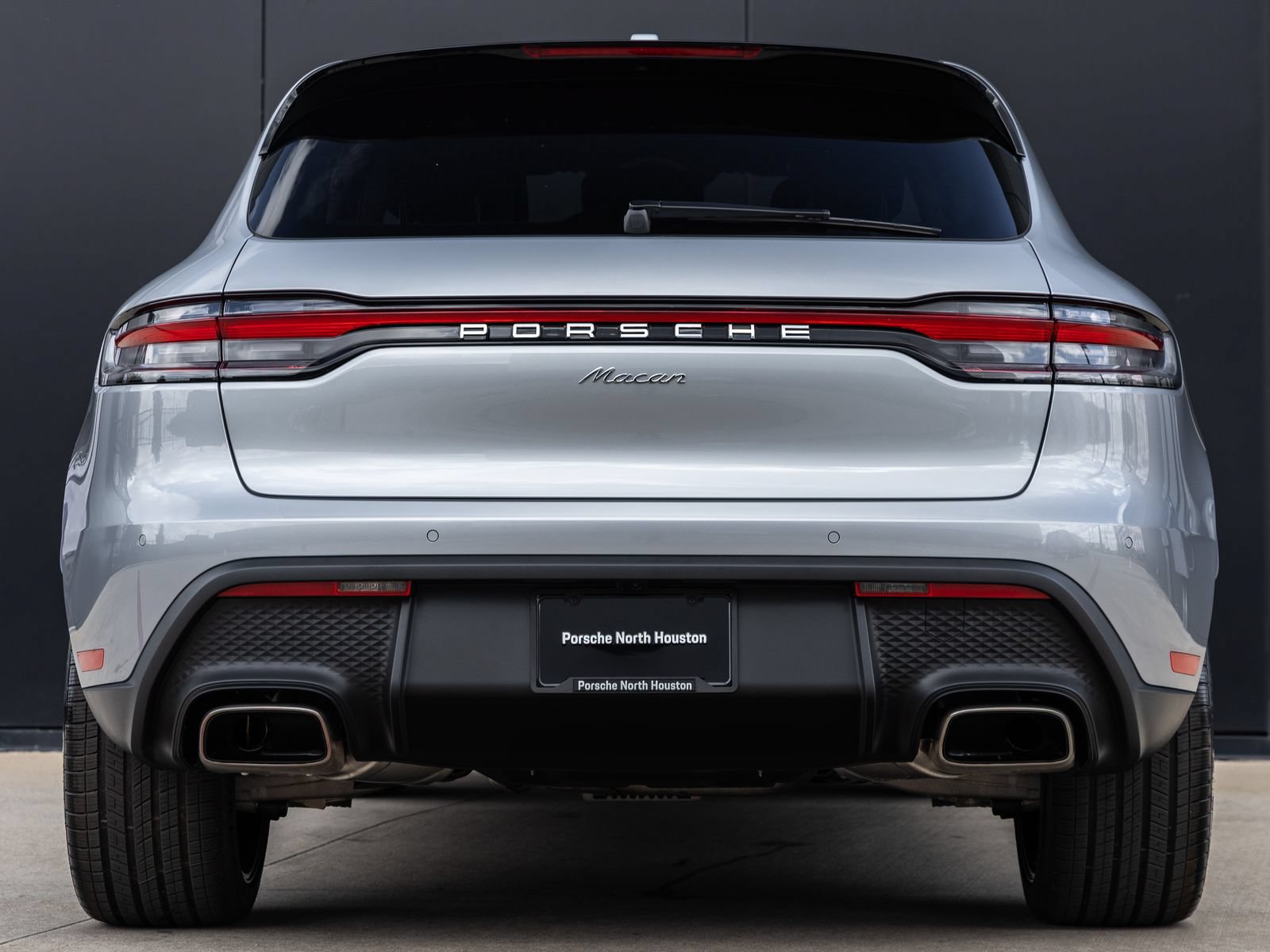 Certified 2026 Porsche Macan AWD/4WD image 10