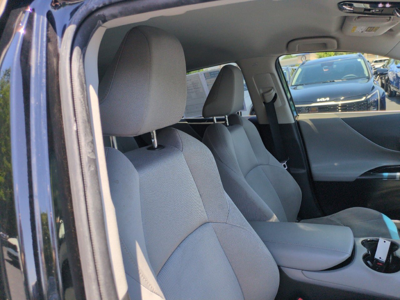 Used 2021 Toyota Venza LE AWD/4WD image 32