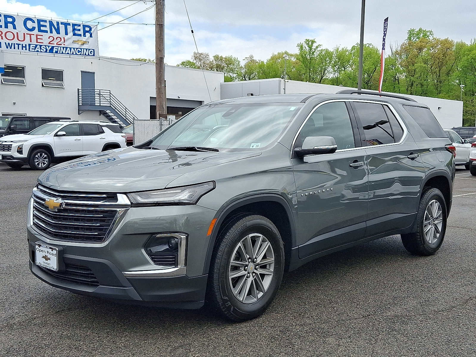 Used 2023 Chevrolet Traverse LT AWD/4WD image 3