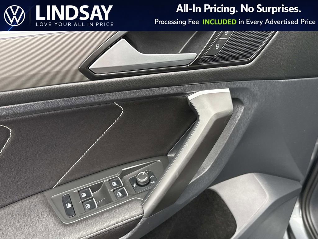 Used 2023 Volkswagen Tiguan SE R-Line AWD/4WD image 18