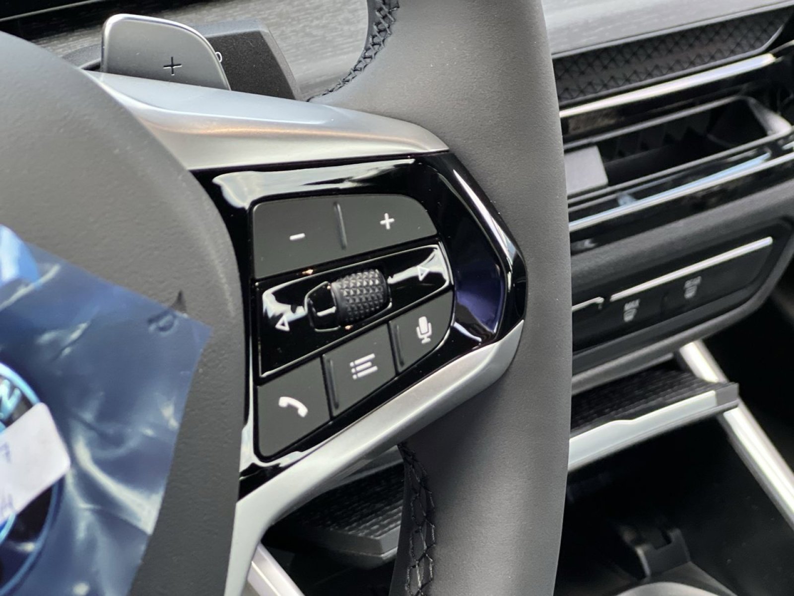 Certified 2025 BMW 330i xDrive Sedan w/ Premium Package image 29