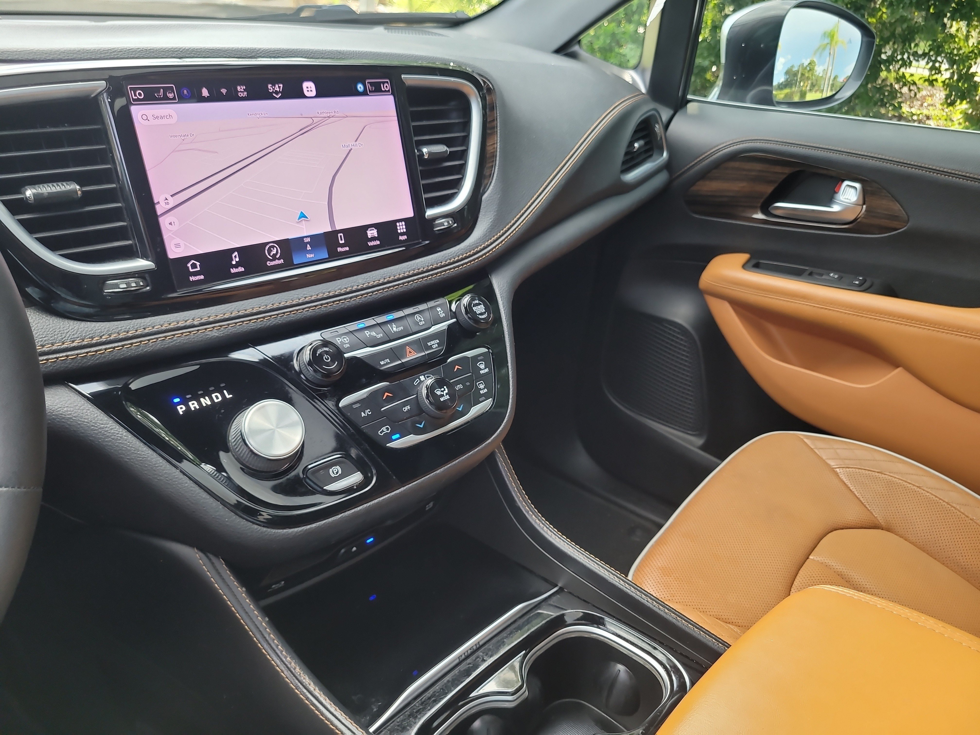 Used 2022 Chrysler Pacifica Pinnacle FWD image 25