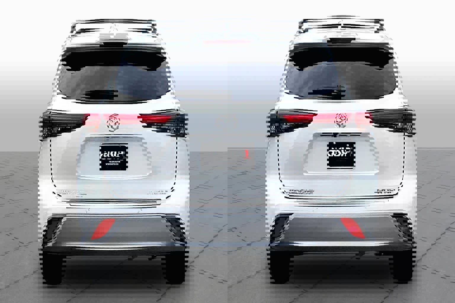 Used 2021 Toyota Highlander Platinum image 5