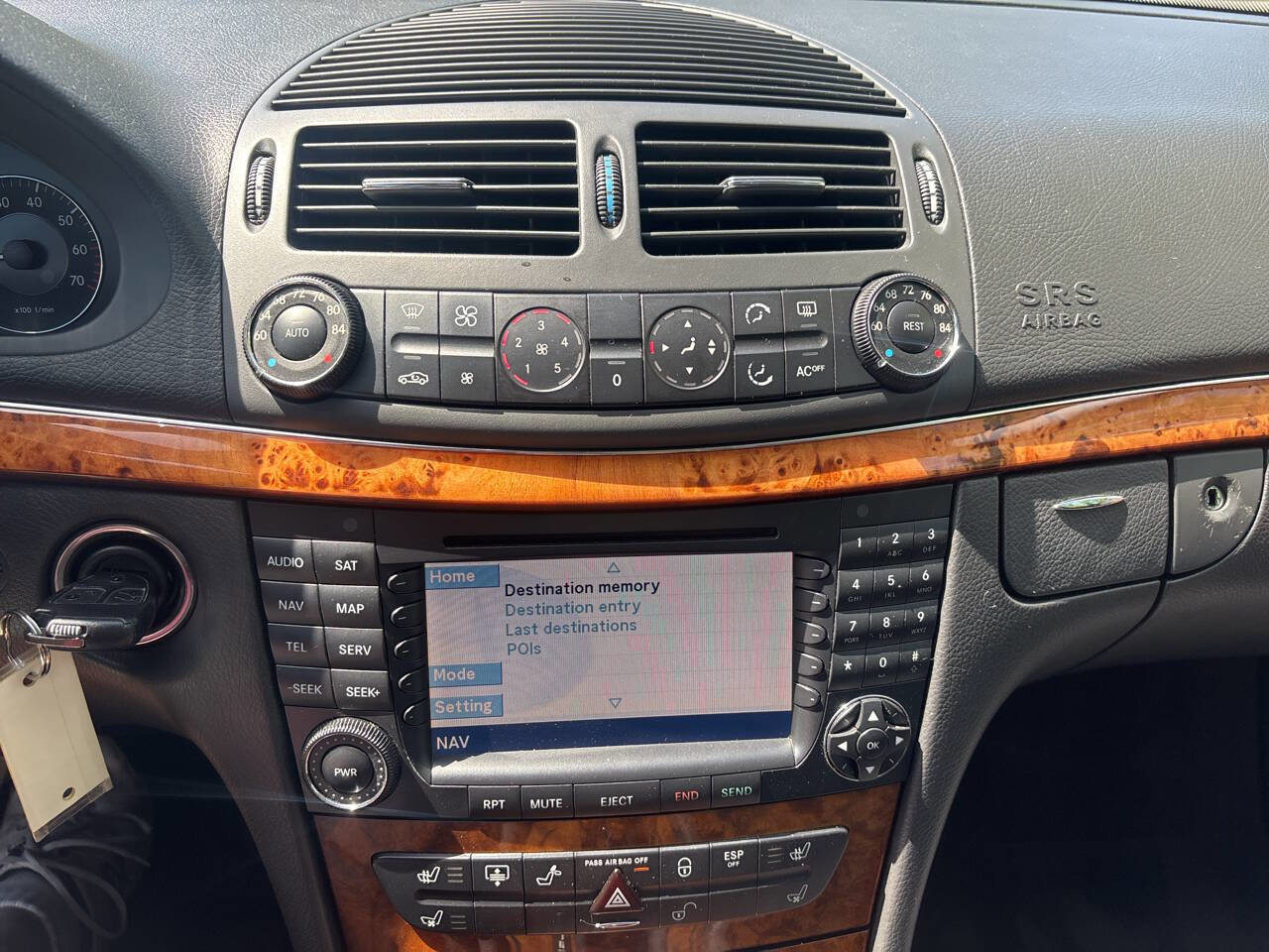 Used 2004 Mercedes-Benz E 320 Sedan image 30