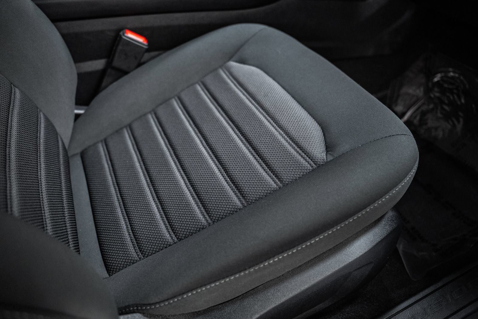 Certified 2020 Ford Fusion SE FWD image 30