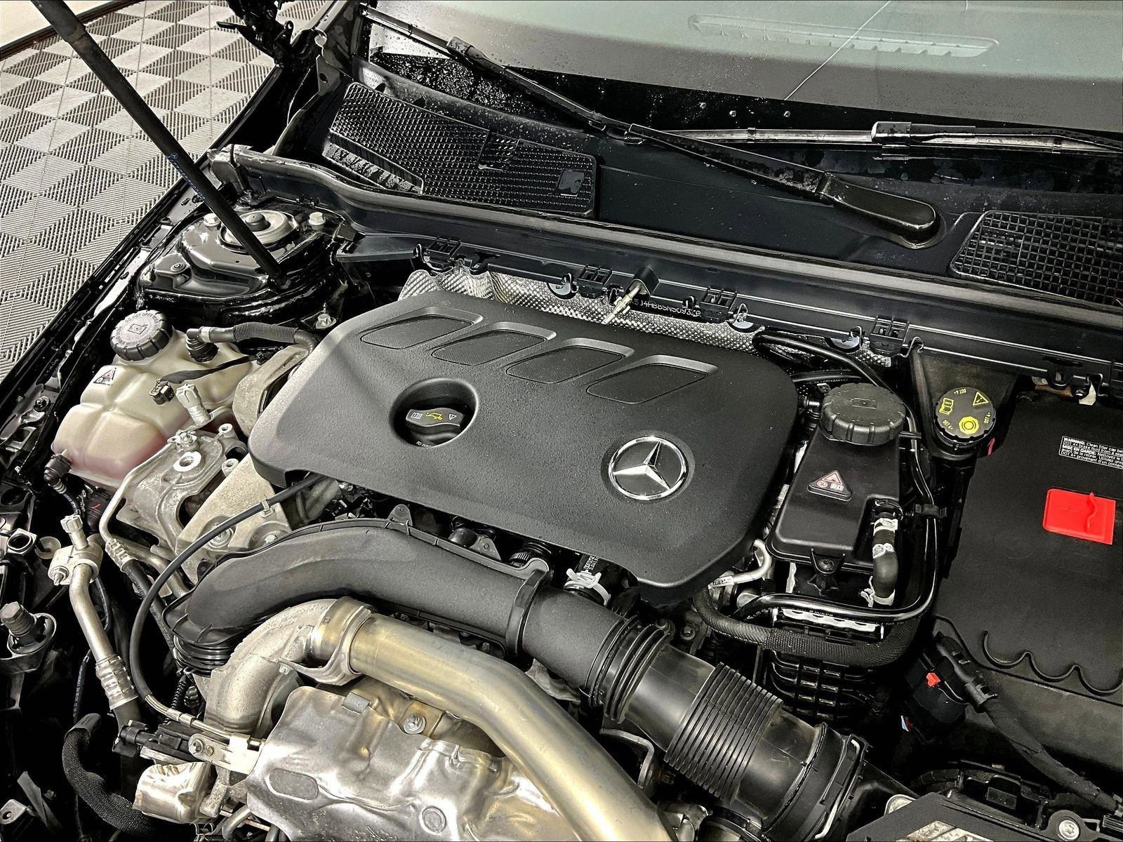 Used 2025 Mercedes-Benz CLA 250 4MATIC image 31