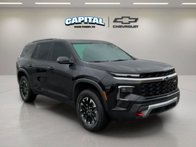 Used 2025 Chevrolet Traverse Z71 w/ Enhanced Driving Package image 7