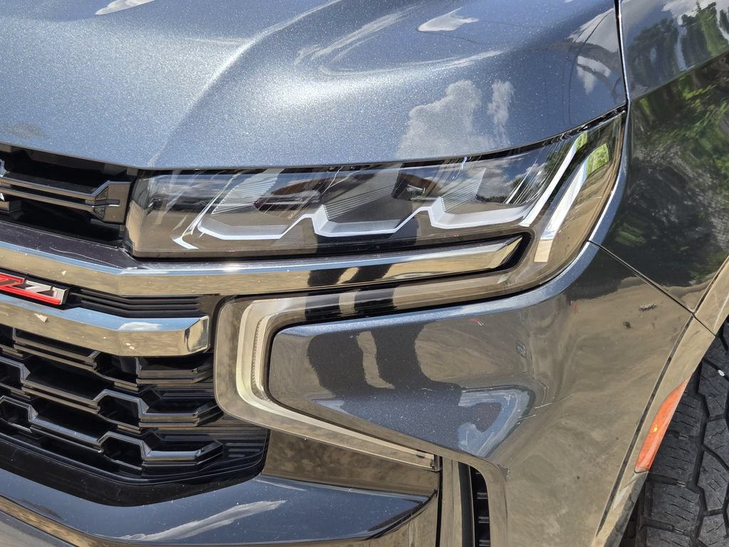 Used 2021 Chevrolet Suburban Z71 AWD/4WD image 11