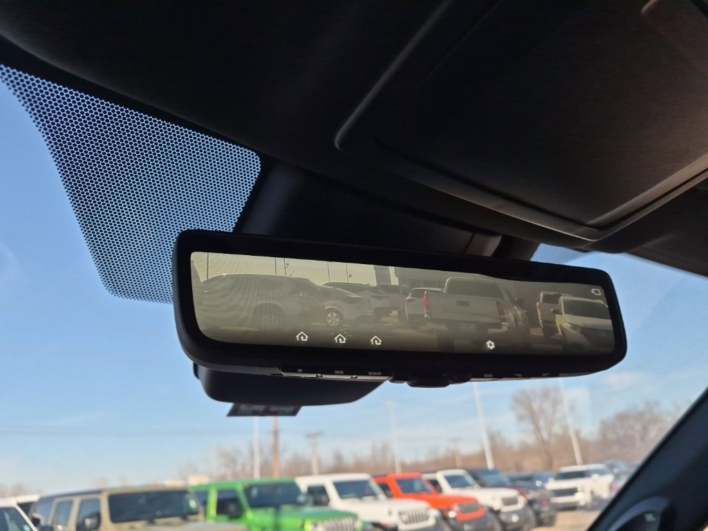 Used 2021 Toyota Highlander Platinum image 16