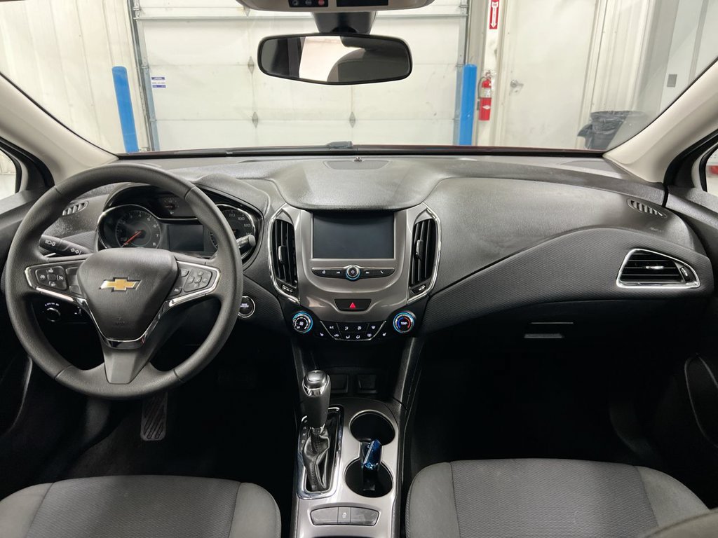 Used 2017 Chevrolet Cruze LT w/ Convenience Package FWD image 10