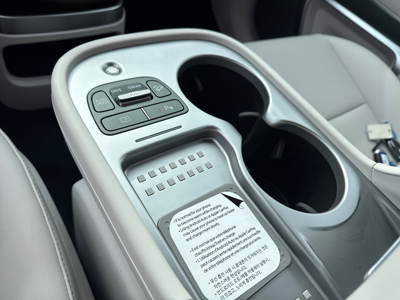 New 2026 Hyundai Ioniq 9 Calligraphy image 27