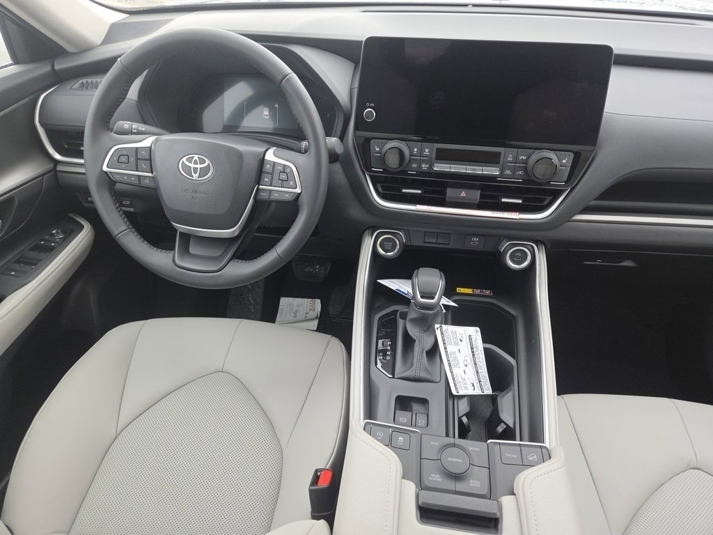 New 2026 Toyota Grand Highlander XLE image 27