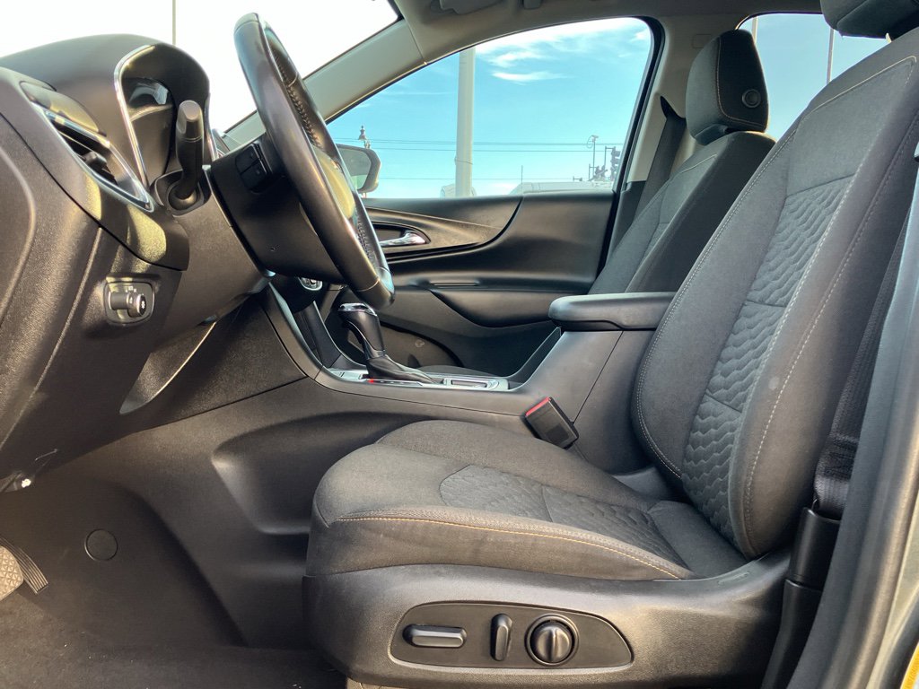 Used 2019 Chevrolet Equinox LT w/ Sun & Navigation Package image 25