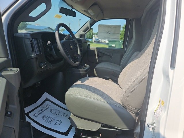 New 2025 Chevrolet Express 3500 w/ Power Convenience Package image 20