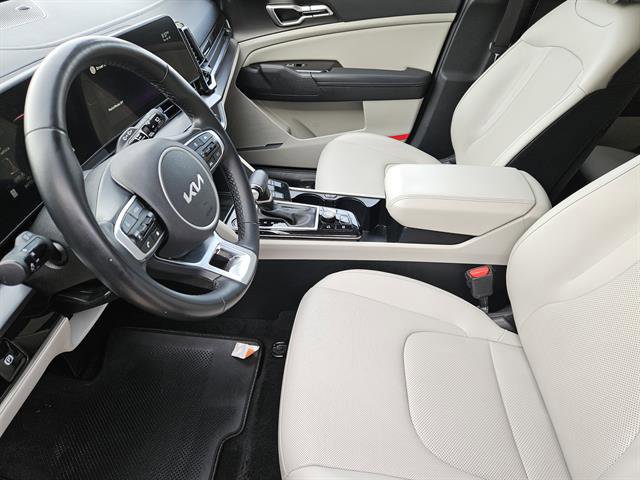 Used 2023 Kia Sportage EX image 9