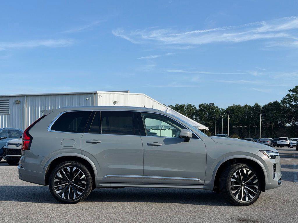 New 2026 Volvo XC90 T8 Plus w/ Protection Package AWD/4WD image 4