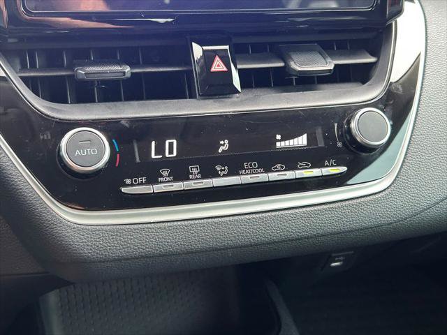 Certified 2025 Toyota Corolla LE FWD image 25
