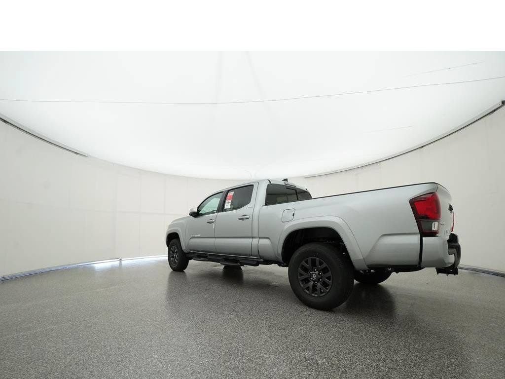 Used 2022 Toyota Tacoma SR5 w/ Technology Package AWD/4WD image 27