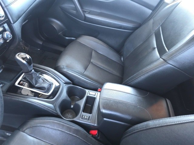 Used 2020 Nissan Rogue SL w/ Premium Package image 30