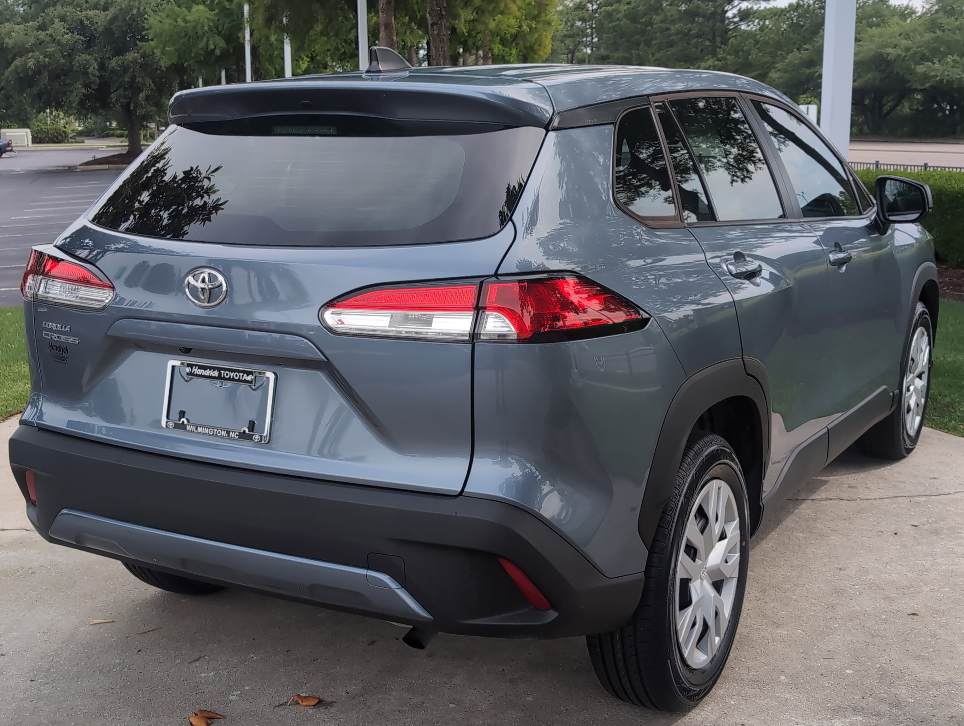 Certified 2022 Toyota Corolla Cross L FWD image 10