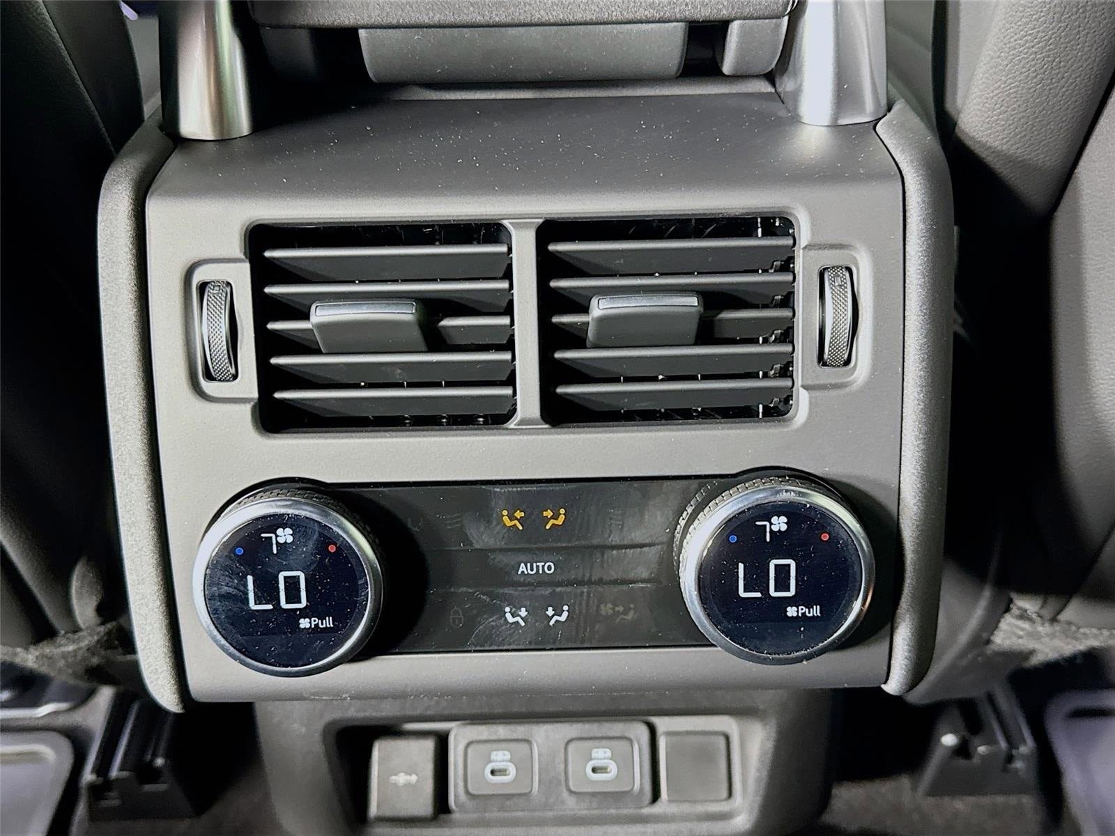 New 2026 Land Rover Discovery S AWD/4WD image 27
