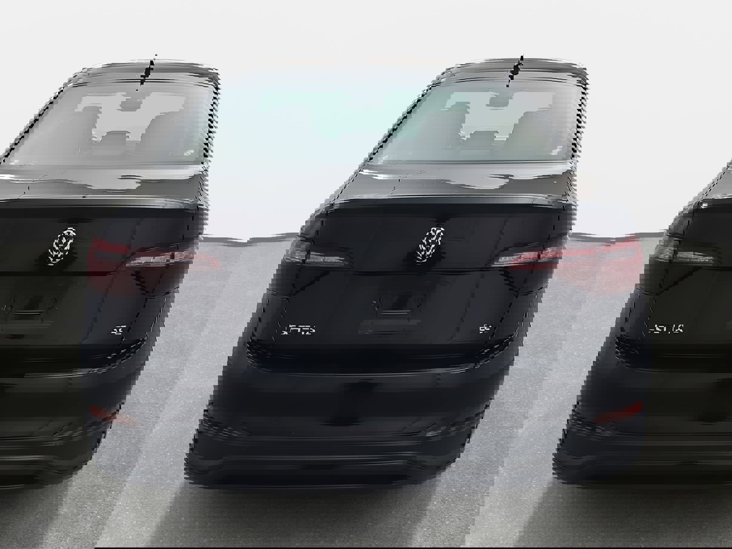 Certified 2024 Volkswagen Jetta SE image 4