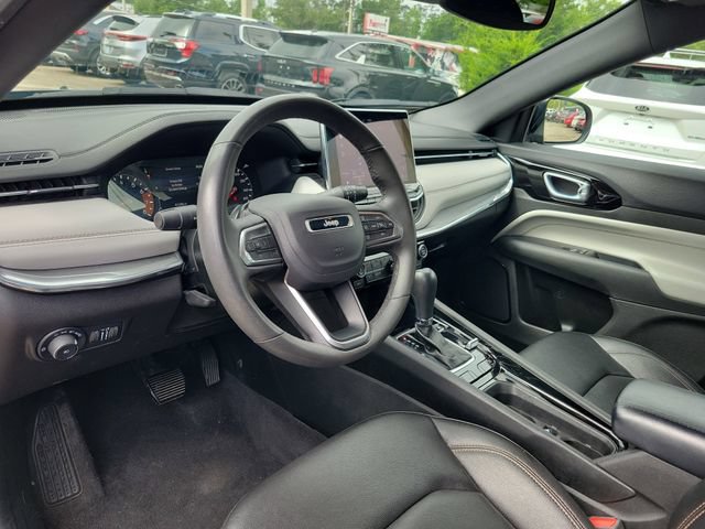 Used 2024 Jeep Compass Limited AWD/4WD image 13