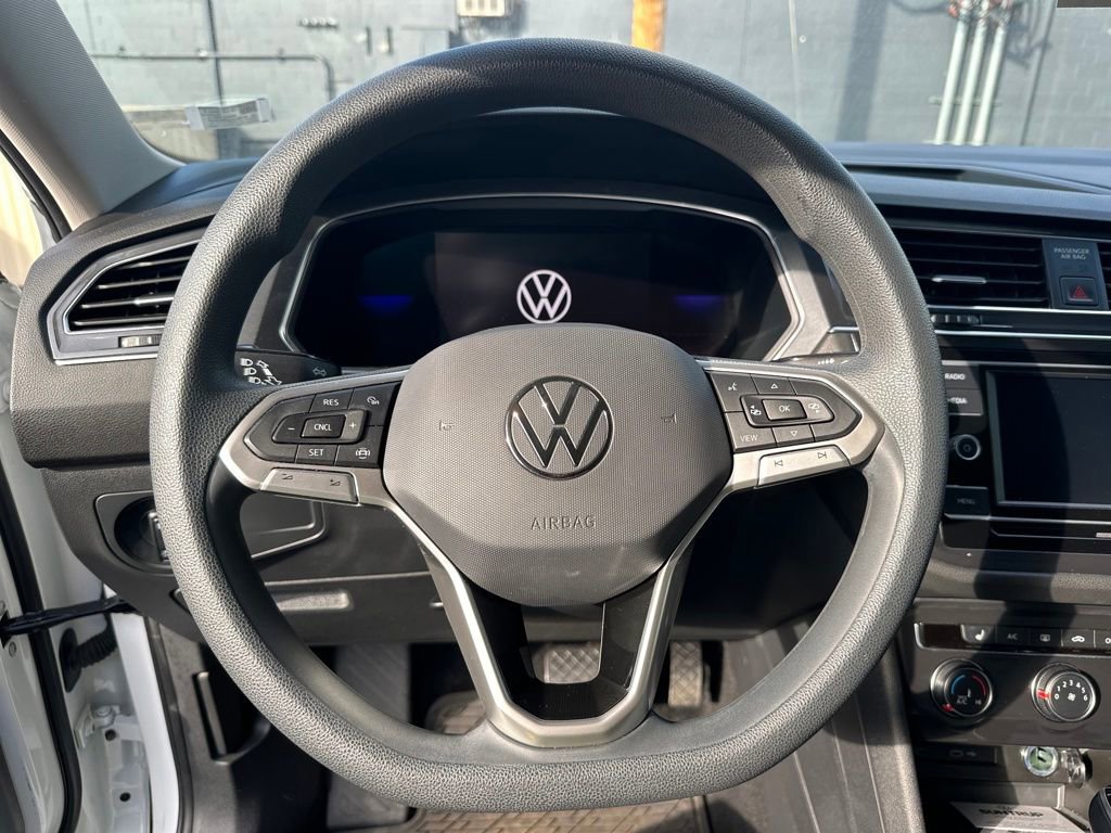 Used 2022 Volkswagen Tiguan S image 9