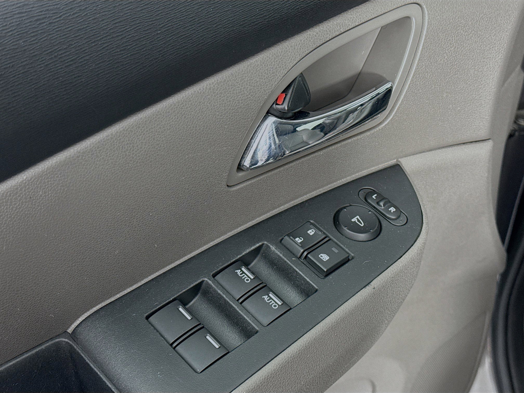 Used 2015 Honda Odyssey EX-L image 17