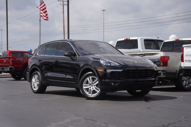 Used 2016 Porsche Cayenne image 2