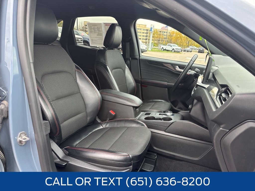 Used 2024 Ford Escape ST-Line w/ Tech Pack #1 AWD/4WD image 32