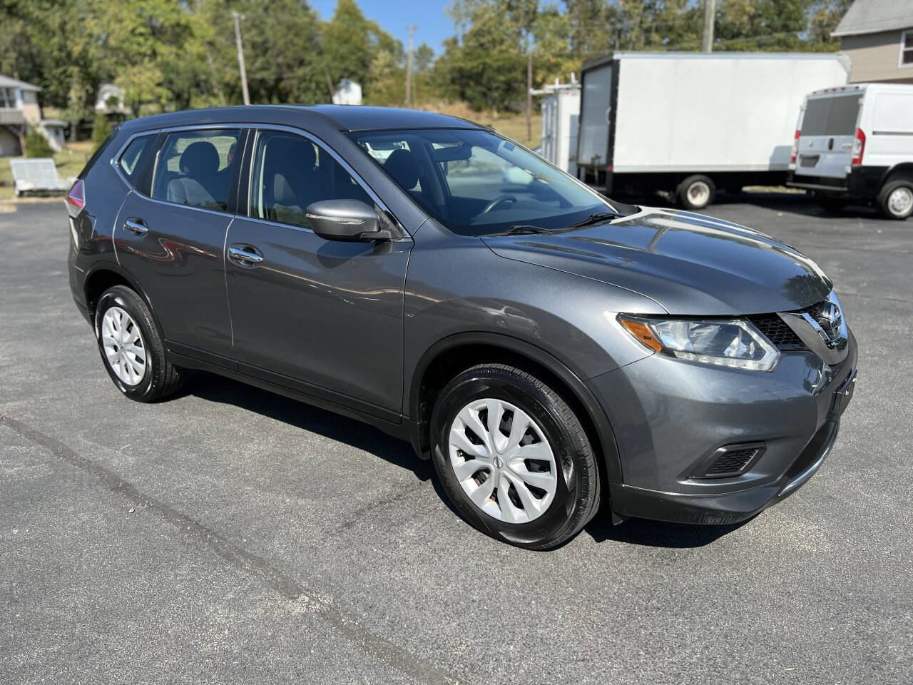 Used 2015 Nissan Rogue S image 3