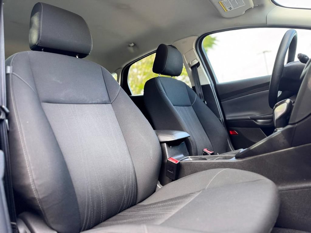 Used 2016 Ford Focus SE FWD image 26