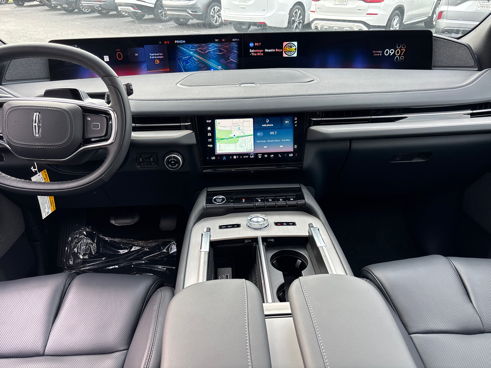 New 2026 Lincoln Navigator Reserve w/ Jet Appearance Package AWD/4WD image 29