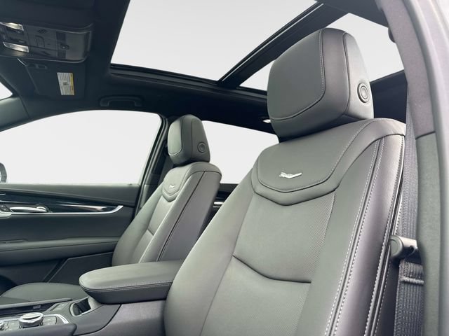 New 2026 Cadillac XT5 Premium Luxury w/ Driver Assist Package AWD/4WD image 18