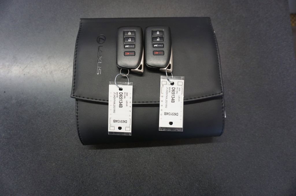 Used 2020 Lexus RX 350L Premium w/ Premium Package image 18