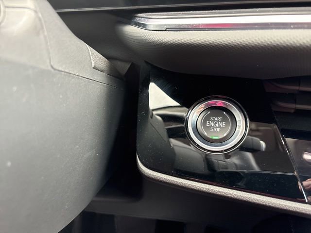 Used 2024 Buick Envision Preferred AWD/4WD image 21