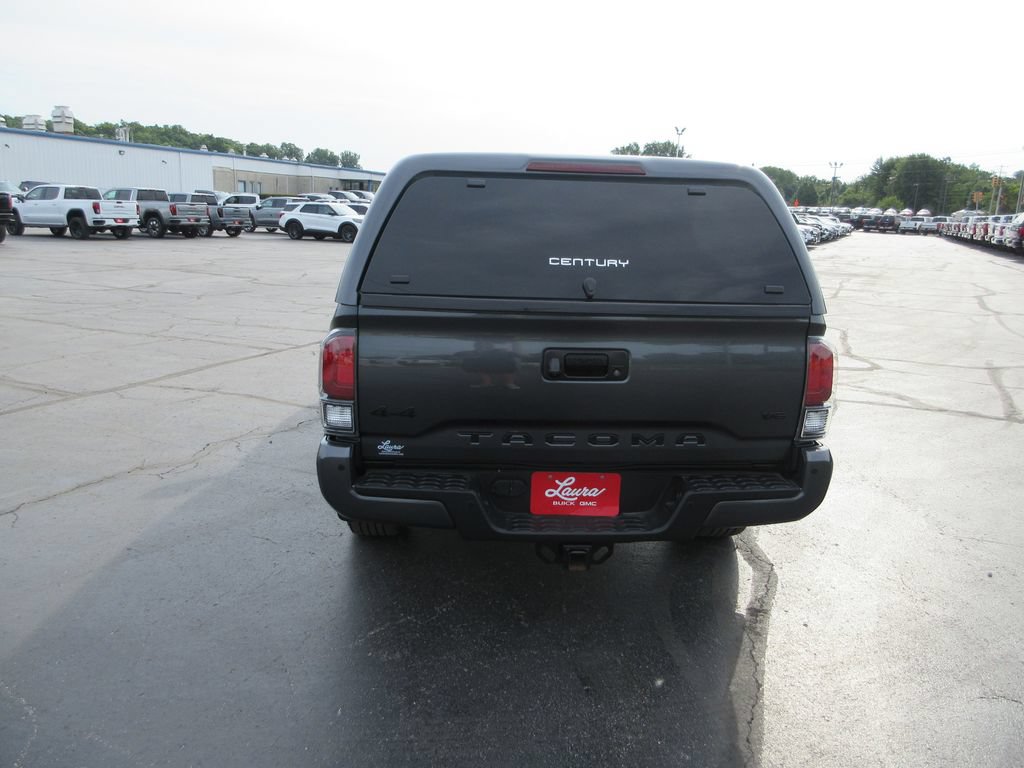 Used 2023 Toyota Tacoma Limited w/ Nightshade Package AWD/4WD image 7